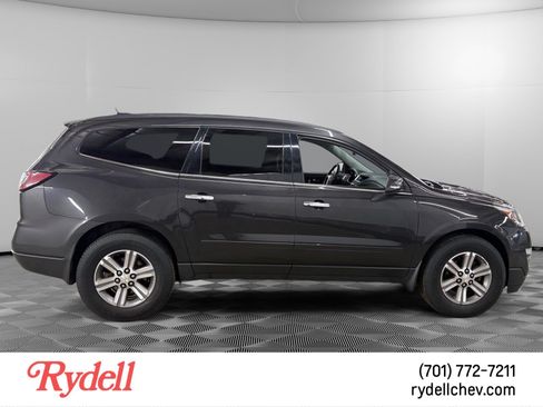 Used 2017 Chevrolet Traverse LT AWD/4WD image 6