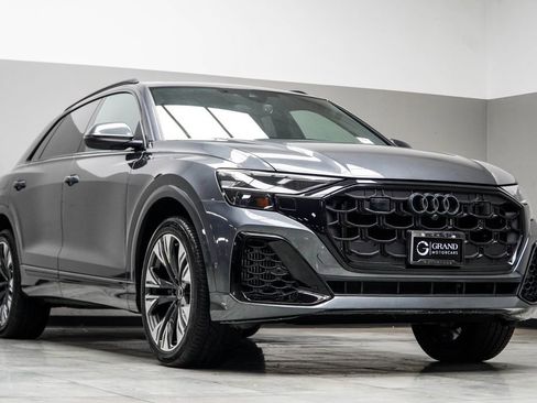 Used 2025 Audi Q8 Premium Plus AWD/4WD image 4