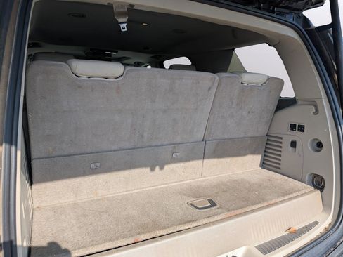 Used 2018 Cadillac Escalade Luxury RWD image 32