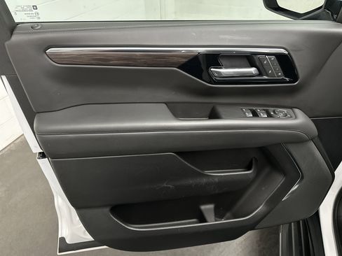 Used 2025 Chevrolet Tahoe LT image 21