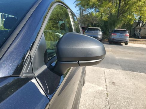 Used 2025 Volkswagen Taos S image 4