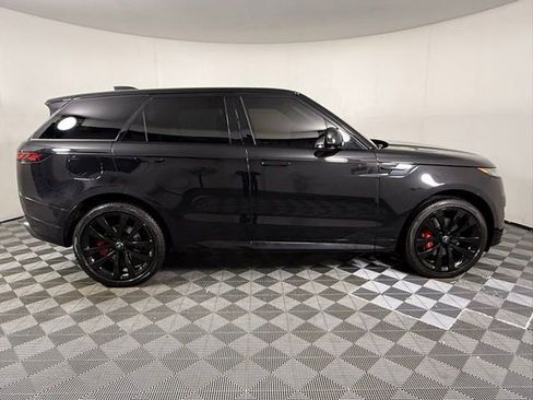 Used 2024 Land Rover Range Rover Sport Dynamic SE image 8