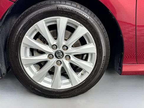 Used 2018 Toyota Camry LE FWD image 24