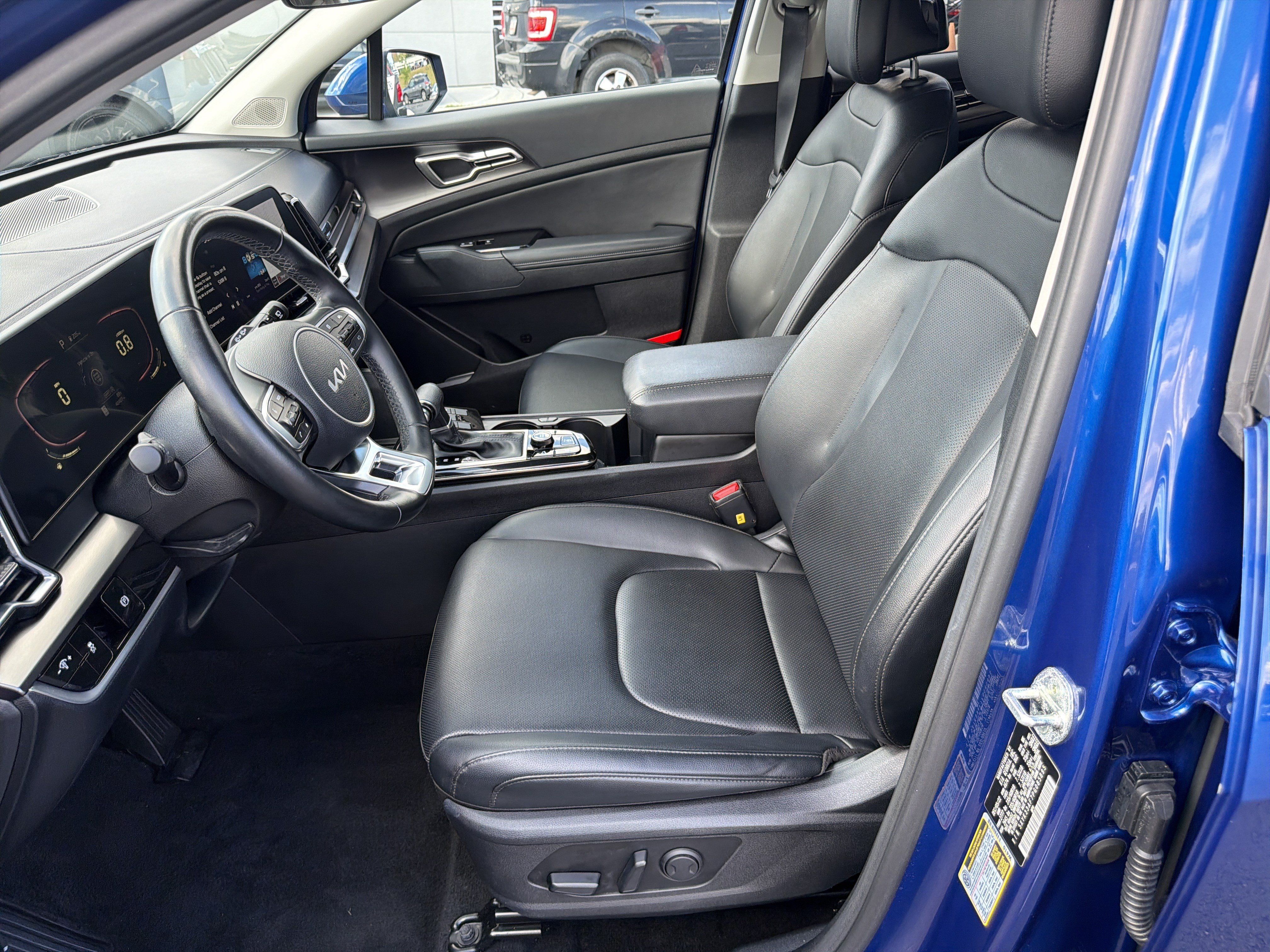 Certified 2023 Kia Sportage EX FWD image 9