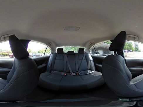 Used 2025 Toyota Corolla LE FWD image 38