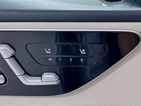 Used 2025 Mercedes-Benz C 300 Sedan image 22