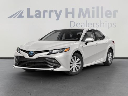 Used 2018 Toyota Camry XLE image 1