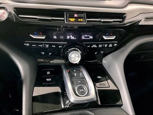 Used 2023 Acura MDX SH-AWD w/ Technology Package image 34