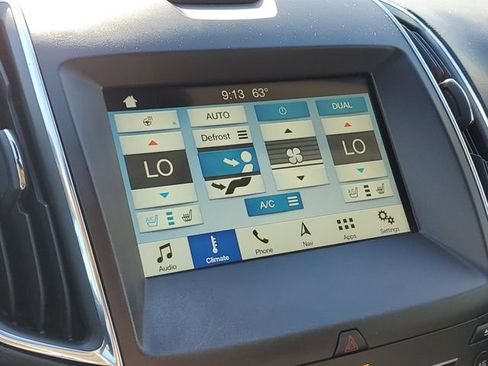 Used 2018 Ford Edge Titanium w/ Equipment Group 301A AWD/4WD image 31