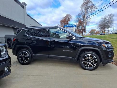 Used 2022 Jeep Compass Limited image 10