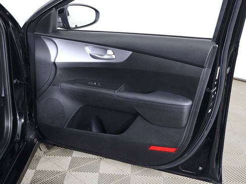 Used 2023 Kia Forte LXS w/ LXS Technology Package image 22