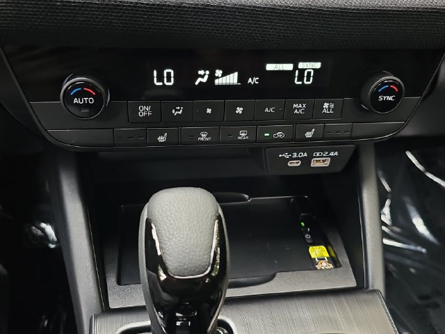 Certified 2026 Subaru Outback Premium AWD/4WD image 33