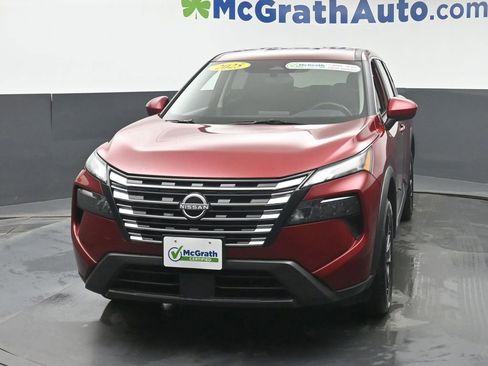 Used 2025 Nissan Rogue SV image 5