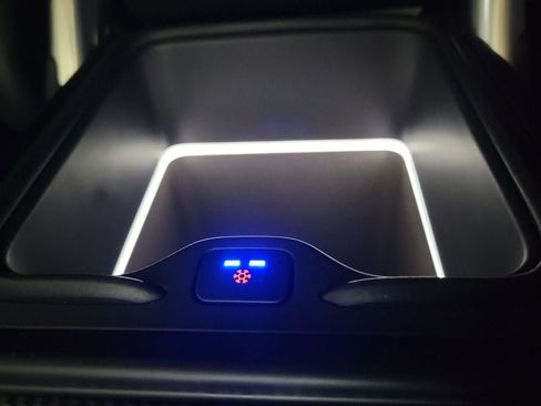 New 2025 Land Rover Range Rover Long Wheelbase SE image 38