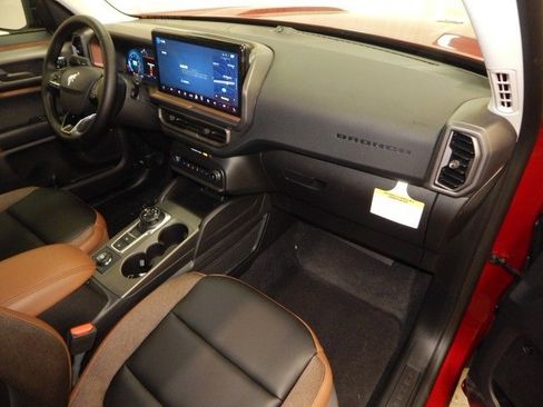 New 2025 Ford Bronco Sport Outer Banks w/ Outer Banks Tech Package+ image 18