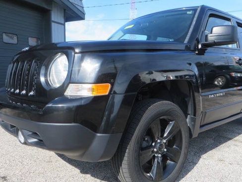 Used 2015 Jeep Patriot Sport w/ Power Value Group AWD/4WD image 33
