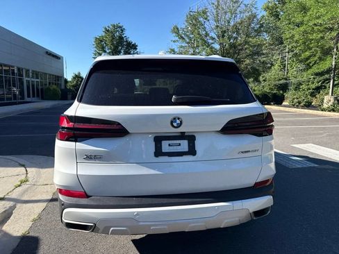 Used 2024 BMW X5 xDrive40i w/ Premium Package AWD/4WD image 6