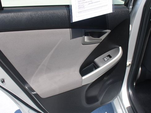 Used 2013 Toyota Prius Three FWD image 11