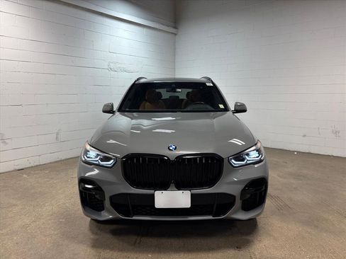 Used 2023 BMW X5 xDrive40i w/ M Sport Package image 3
