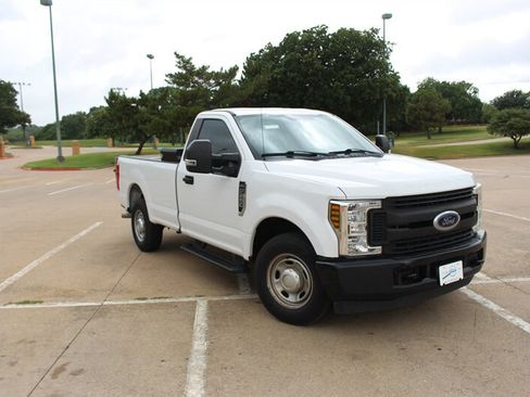 Used 2019 Ford F250 XL w/ Power Equipment Group RWD image 7