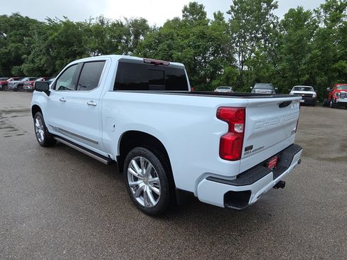 New 2026 Chevrolet Silverado 1500 High Country w/ Technology Package AWD/4WD image 6