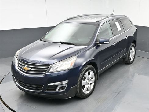 Used 2017 Chevrolet Traverse LT w/ Style and Technology Package AWD/4WD image 19