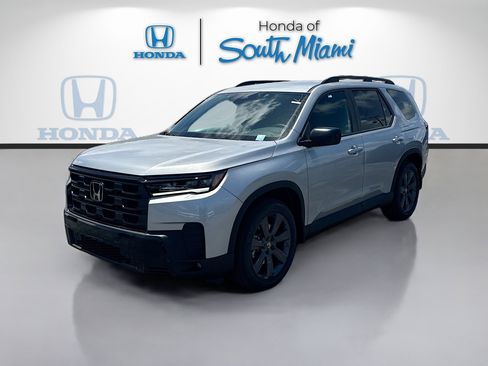 New 2026 Honda Pilot Sport image 3