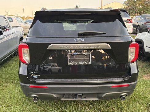 Used 2023 Ford Explorer XLT w/ Equipment Group 202A RWD image 9