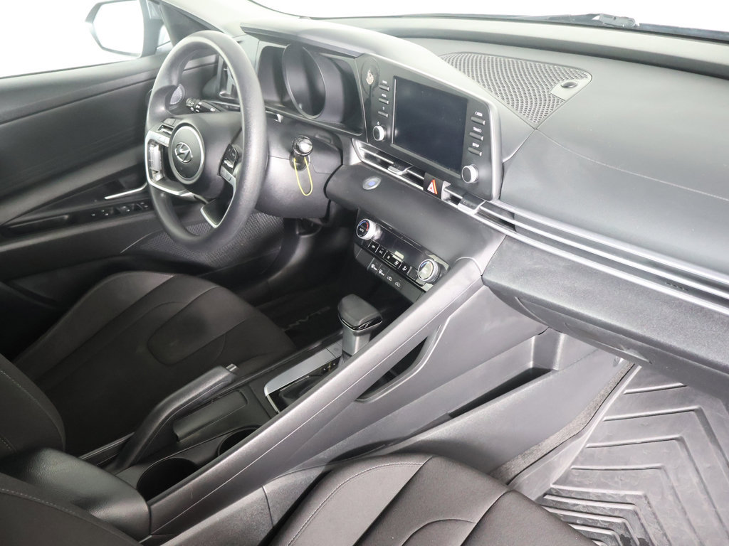 Used 2023 Hyundai Elantra SEL w/ Winter Weather Package FWD image 26