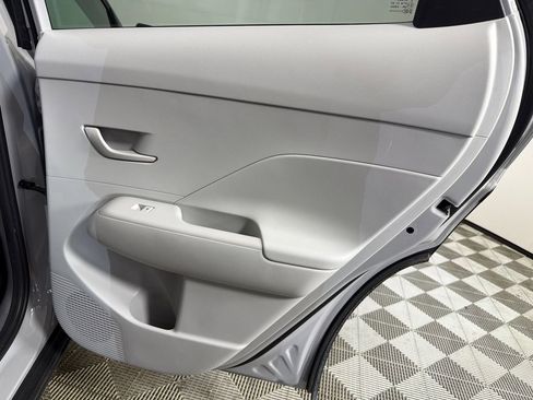 Used 2024 Hyundai Kona SEL AWD/4WD image 16