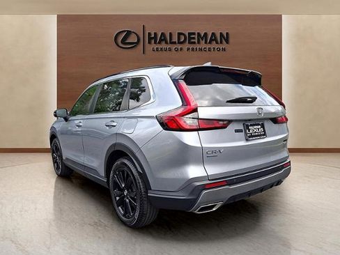 Used 2024 Honda CR-V Sport Touring image 4