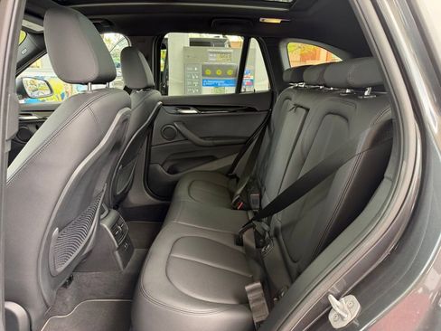 Used 2022 BMW X1 sDrive28i w/ Convenience Package FWD image 4