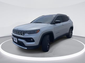 Used 2026 Jeep Compass Limited AWD/4WD video 3