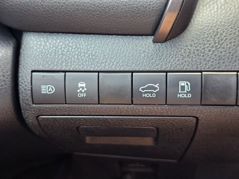 Used 2021 Toyota Camry SE w/ Convenience Package FWD image 22