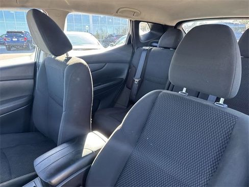 Used 2021 Nissan Rogue Sport S image 14