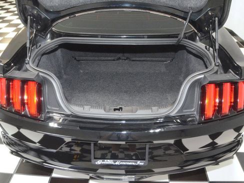 Used 2016 Ford Mustang Coupe RWD image 29