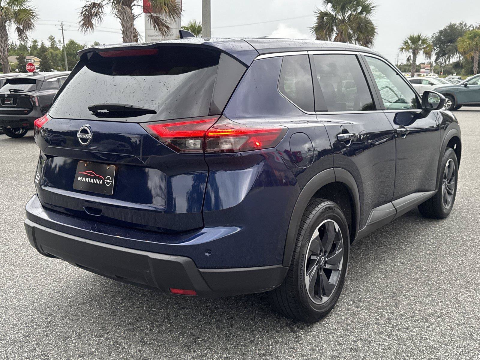 Used 2025 Nissan Rogue SV AWD/4WD image 29
