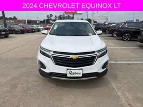 Used 2024 Chevrolet Equinox LT AWD/4WD image 2