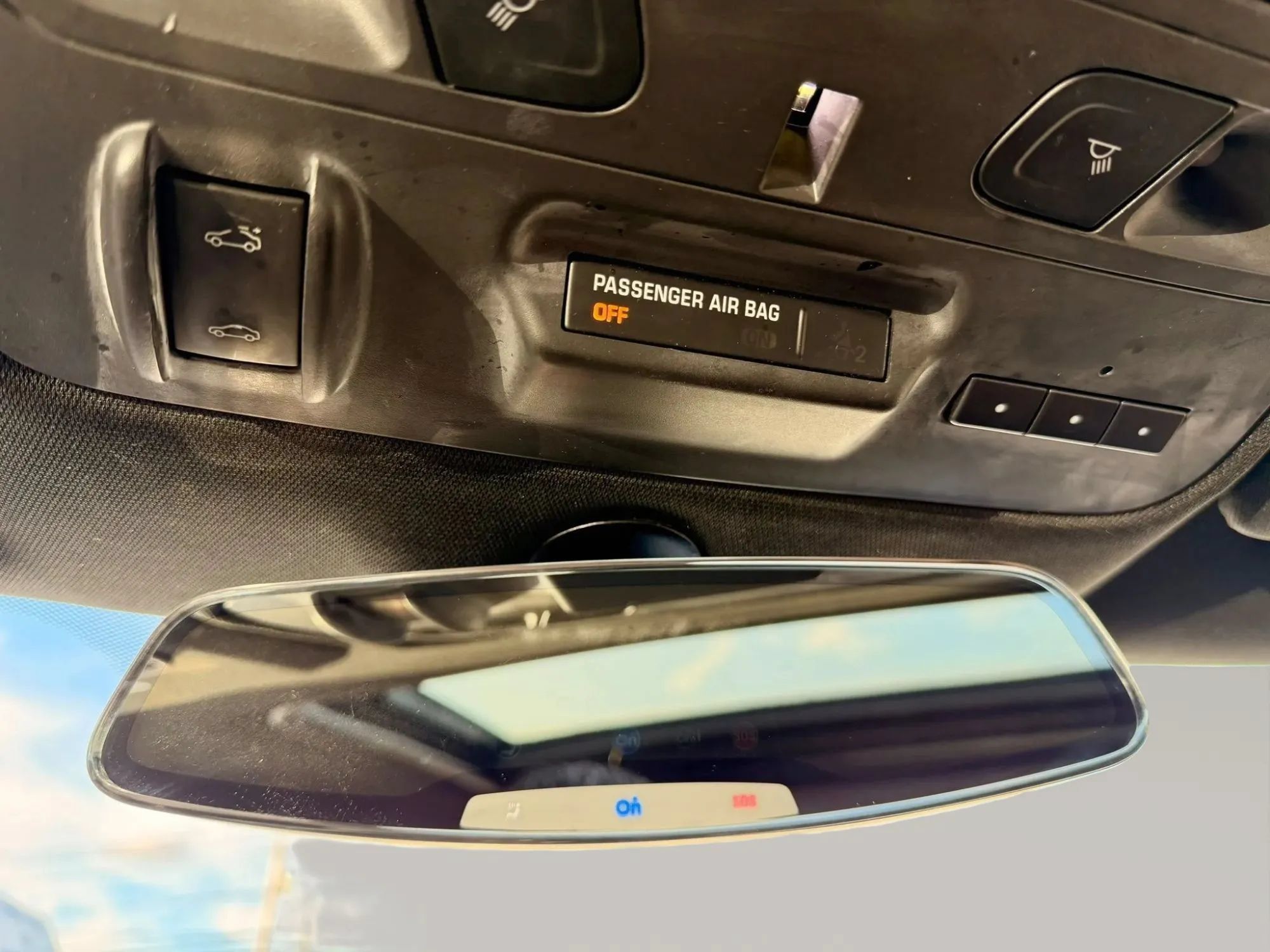Used 2017 Chevrolet Camaro LT RWD image 16