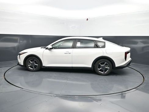 Used 2025 Kia K4 LXS image 5