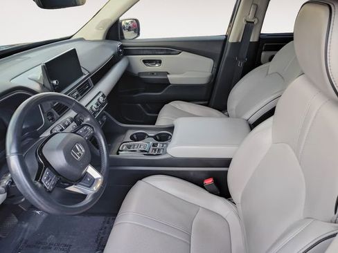 Used 2024 Honda Pilot Elite image 9