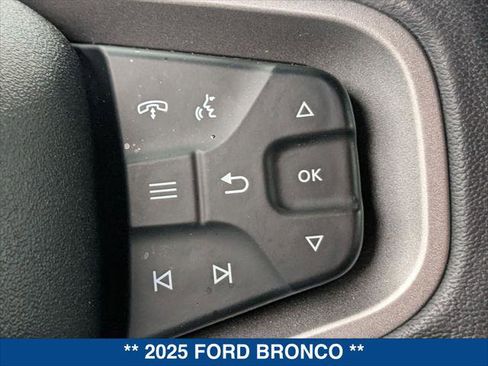 Certified 2025 Ford Bronco Outer Banks image 15