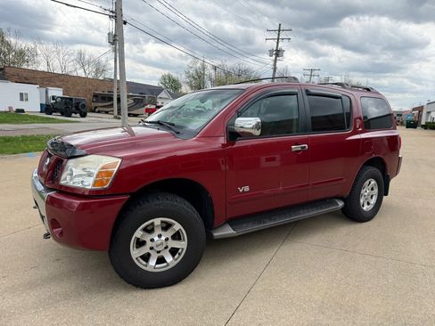 Used 2005 Nissan Armada SE Off-Road w/ (J01) Sunroof Pkg (SE OR) image 1