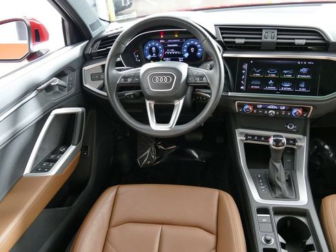 Used 2025 Audi Q3 2.0T Premium AWD/4WD image 25