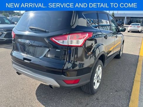 Used 2016 Ford Escape SE FWD image 8