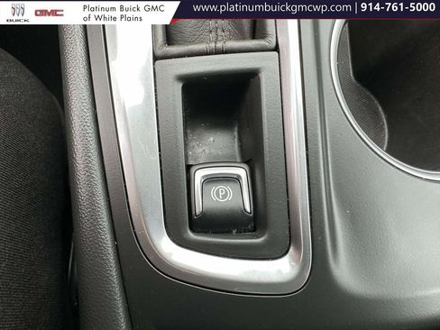 Used 2021 Chevrolet Equinox LT image 26