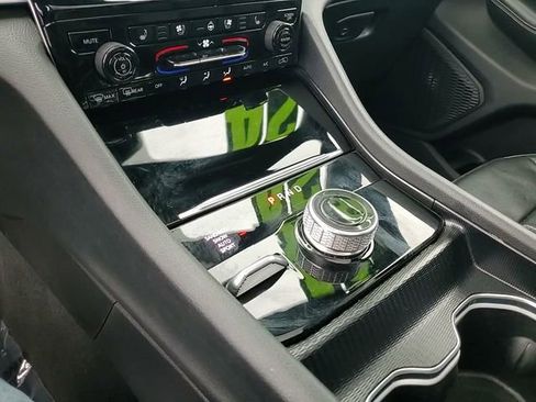 Used 2024 Jeep Grand Cherokee L Limited w/ Luxury Tech Group II image 23