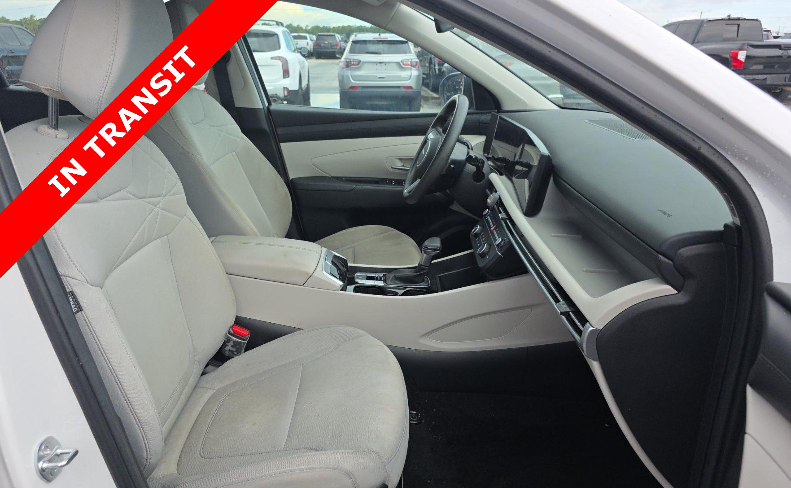 Used 2025 Hyundai Tucson SE FWD image 4