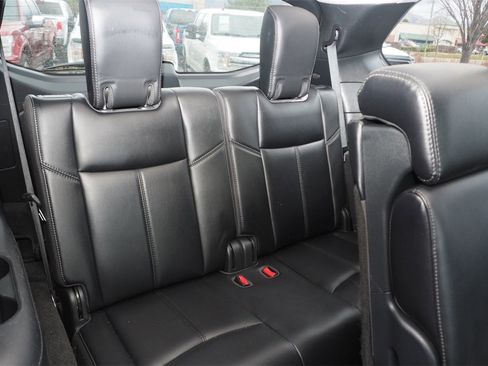 Used 2020 Nissan Pathfinder SL w/ Cargo Package image 17