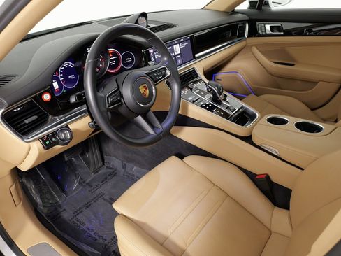 Used 2021 Porsche Panamera 4 image 28